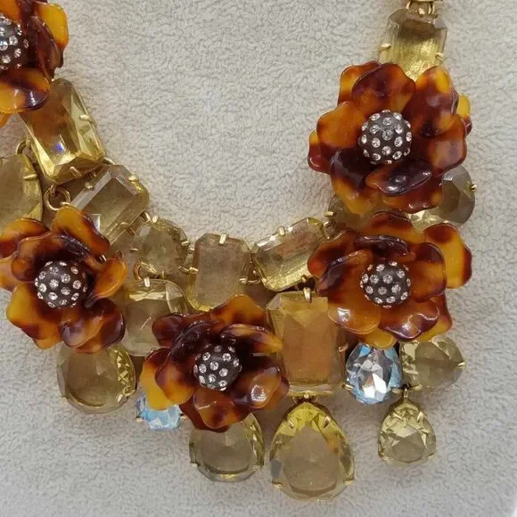 NWOT J Crew Tortoise Clear and Gold Crystal Statement Flower Necklace - Picture 4 of 12
